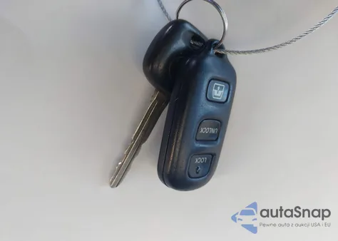 2004 Toyota Sequoia Sr5 V8 z USA, uszkodzony, nr VIN 5TDBT44A04S220607